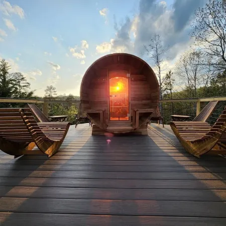 Lake Nottely 4 Bdrm Cabin,  Game Rm, Sauna, Mtn & Lake Views, Dock, EV Charger.