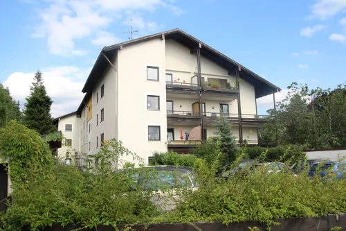 Modern flat facing south with view over mountains and lake - Wifi