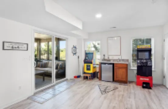 Welcoming Beach House with Private Pool and Hot Tub
