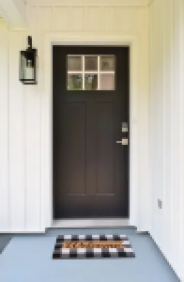 High Cotton! Completelyrenovated 3BR, 2.5BA home! 1.5 mi to the Village!