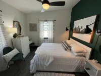 Ultra-cute, newly renovated modern 2/1 home