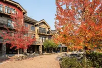 Lake Getaway! Elegant 2-Bedroom Condo in Downtown McCall