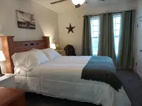 Renovated Bungalow with Cozy Gas Fireplace Hotels in Iola
