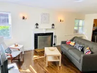 Unit1 GR8 LOCATION mins to Longwood Medical Area, BC, BU, HarvMedSchool SPACIOUS Hotels in Brookline