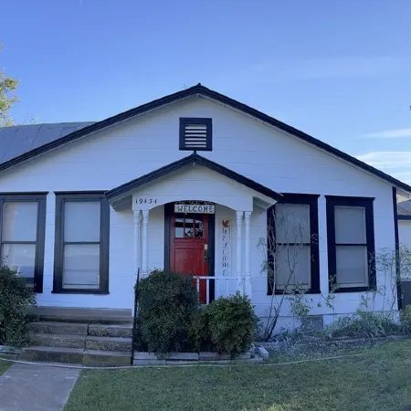 “El Castellito” on the Llano River [4 Bed House]