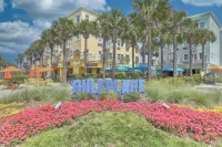 3-Bedroom Condo with Private Beach Access and Pools! Gulf Place Property!