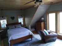 Birch Point Rendezvous on Lake Superior with Hot Tub