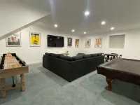 Sleeps 20+, Fire Pit, Game Room, Ideal Beach Pass, Private Hot tub