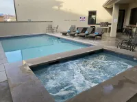 SUNSHINE VILLA..SLEEPS 30, 8 BR, 8 BA, NEW 2023. Pool/Spa, Super nice and Roomy.