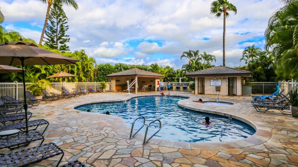 Pam and Glyn's Maui Banyan Retreat in Sunny Kihei. Check Out Our Reviews
