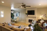Lovely 2-Bedroom Rental Unit With Indoor Fireplace