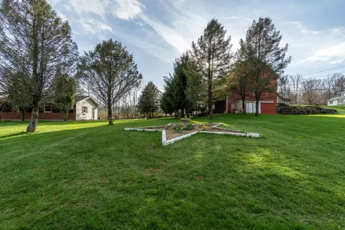 Spruce Haven - 5 br home on 53 acres with pond