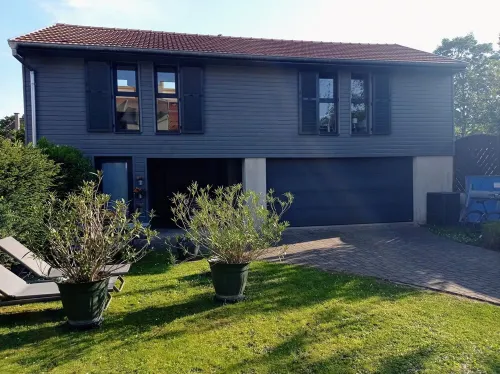 COLMAR, 2 bedrooms, 10 min walk from the center. Quiet location, garden and garage.