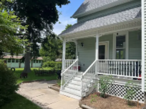 Updated Victorian in the Heart of Sheboygan. Beach, Downtown, Golf, Road America