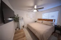 Cozy Modern Home Centrally Located in Bethel