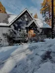 Modern Chalet w/Lakeview + Hot Tub -@TrinityHomeLA 4300+sq ft