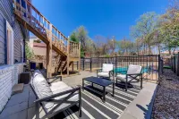 Artistic apartment with pool, 5-min to downtown