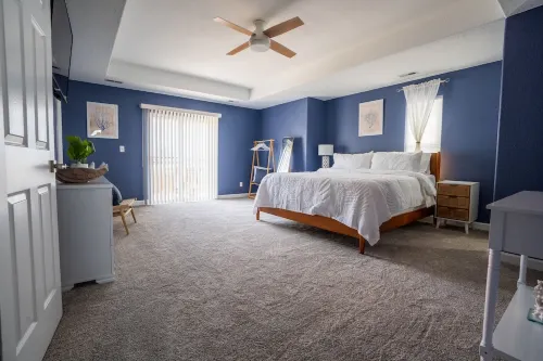 New! Condo centrally located in ViBe district
