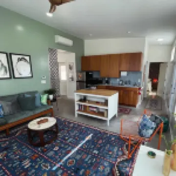 Suite at the Watertower - 10 min walk to PSU campus and Downtown State College!