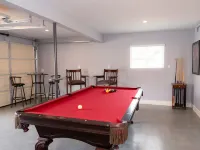 Rainbow Canyon Retreat:  Hot Tub, Fire Pit, Games Room - Sleeps 16+ Hotels in Rainbow