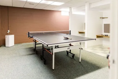 Peaceful, Quiet Country Guesthouse with Hot Tub