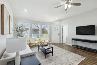 Remodeled Modern Private Boutique Getaway! 3bd/2ba