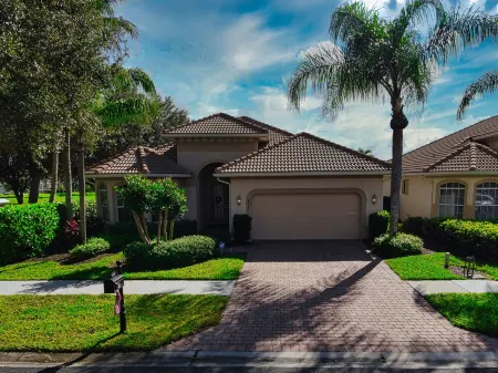 Lely Resort Masters Reserve  Naples Home on Private Lake in Gated Community