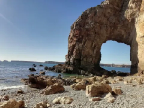 Spacious villa with sea view, 200 m from the beach.