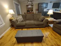 Charming 3-bedroom house with WiFi, and fenced-in backyard in serene Byrnes Mill