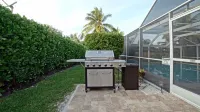 Modern House Near the Downtown Heated Pool Pet Friendly Whirlpool Spa Playroom