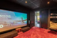 Proximité Lill, Villa moderne et lumineuse.Piscine intérieure  et home ciné