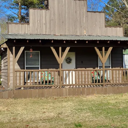 10. Spacious 1 bedroom cabin