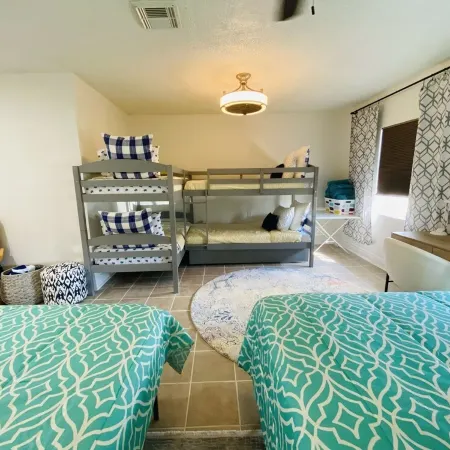 Resortlike 4Bd/2bth private pool tub deck gazebos 5min to beach