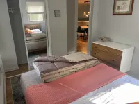 Secluded Home-Away-from-Home with Cook's Kitchen, Serving Ann Arbor & Ypsilanti Hotels in Pittsfield Charter Township