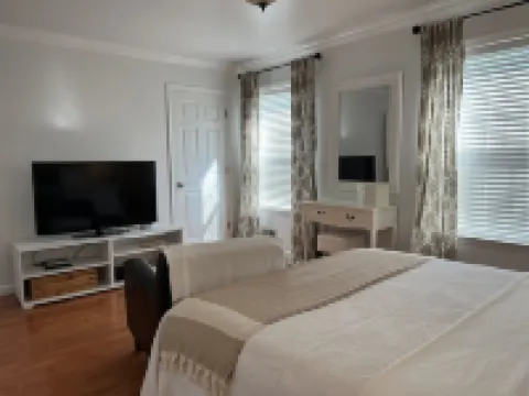 Cozy & Private Family Beach Home in Lake Como Hotels in Lake Como