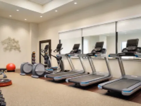 エンバシー スイーツ バイ ヒルトン シラキュース デスティニー USA シラキュースのホテル