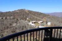 Mountain Memories at Sugar Top! 8th floor facing the slopes with amazing sunsets