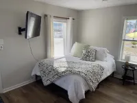 Cozy Historical Studio just steps from beach access! Newly Renovated