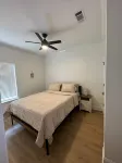 Entire House In Baton Rouge Hotels near University Club Plantation