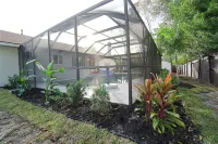 Moxy Luxe - Charming 4-bedroom house with AC and WiFi in delightful Casselberry Hotels near Wilshire Plaza