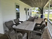 SunShiner Farm - Shiner, TX Hotels in Lavaca County