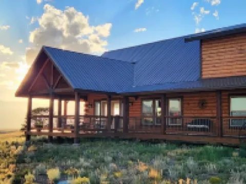 Magnificent Cabin Views of Sangre de Cristo Mountain Range & Wet Mountain Valley