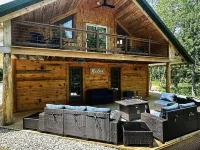 Boulder Ridge - Private Rustic 3BR Cabin
