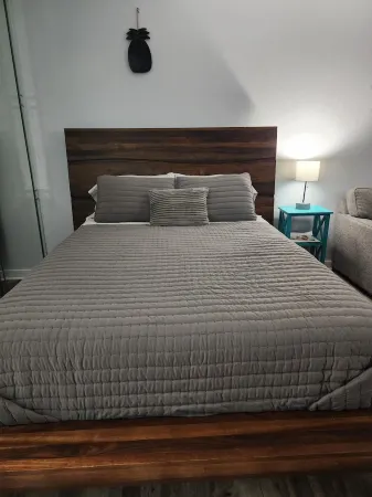 The Pineapple- Cozy condo in the heart of Kona Отели рядом с достопримечательностью «Маниниауоли Бич»