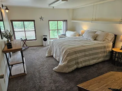 Steamboat Resort, Fish the Yampa River, Snowmobile Rabbit Ears, Hike the Zirkels Các khách sạn gần Soda Spring