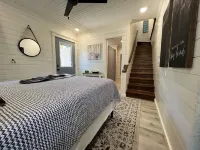 Lake Front Cabin with Private Dock!