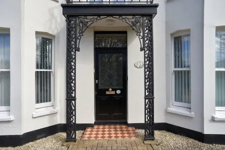 A Stunning Ground Floor Apartment