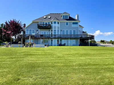Wine Country Getaway with Amazing Views