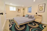 Modern Suite Nearby Convention Center (2bd, 1bth)