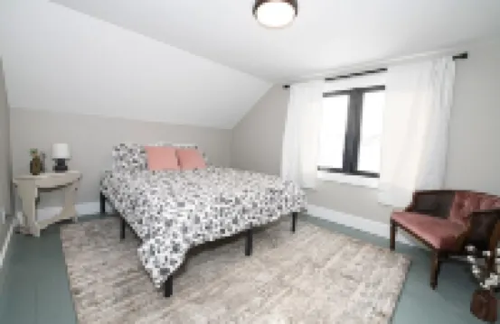 Charming 3-bedroom, 2 bathroom house with outdoor space in Winona